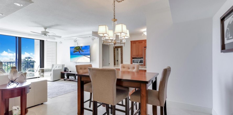 Condo à West Palm Beach, Floride, 2 chambres  № 2154334