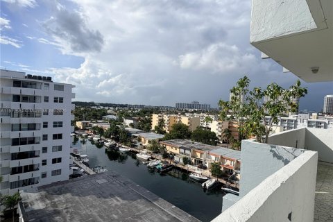 Apartamento en alquiler en North Miami Beach, Florida, 3 dormitorios, 134.71 m2 № 2013807 - foto 14
