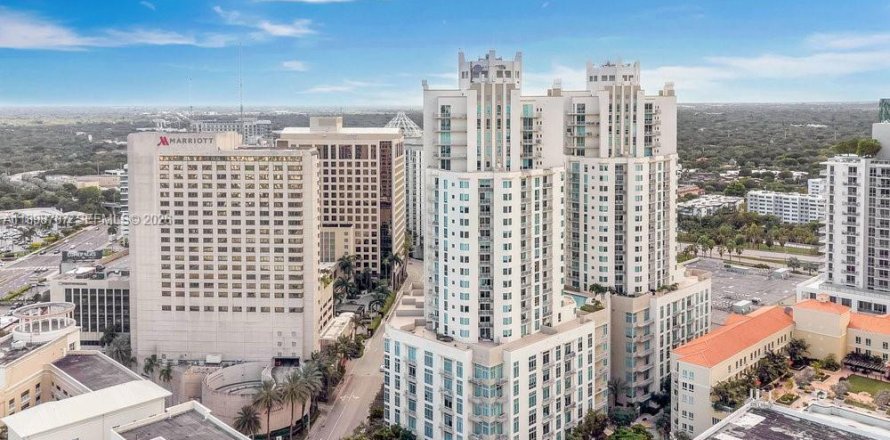 Condo à Miami, Floride, 2 chambres  № 2068098