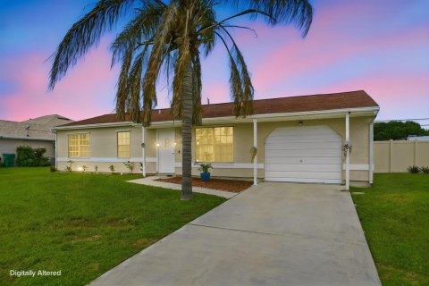 Casa en venta en Port St. Lucie, Florida, 2 dormitorios, 89.19 m2 № 2411823 - foto 2