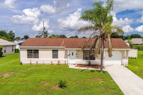 Casa en venta en Port St. Lucie, Florida, 2 dormitorios, 89.19 m2 № 2411823 - foto 3