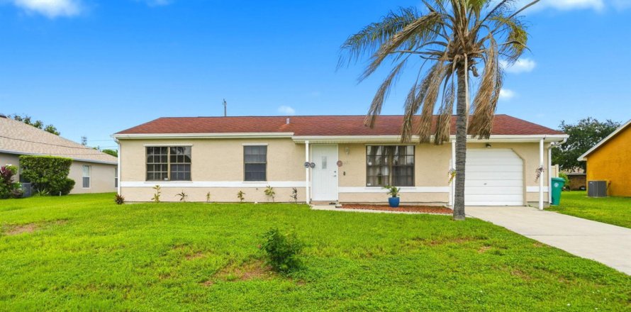 Casa en Port St. Lucie, Florida 2 dormitorios, 89.19 m2 № 2411823