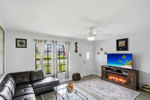Casa en venta en Port St. Lucie, Florida, 2 dormitorios, 89.19 m2 № 2411823 - foto 5