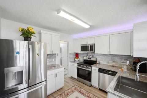 Casa en venta en Port St. Lucie, Florida, 2 dormitorios, 89.19 m2 № 2411823 - foto 10