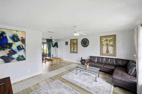 Casa en venta en Port St. Lucie, Florida, 2 dormitorios, 89.19 m2 № 2411823 - foto 6