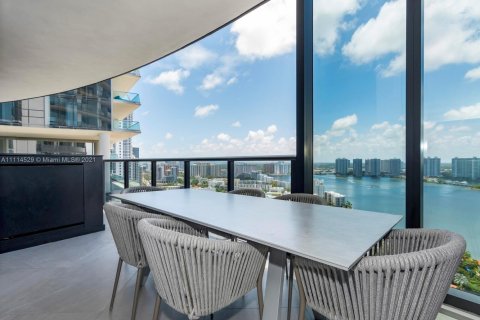 Copropriété à vendre à Sunny Isles Beach, Floride: 5 chambres, 385.92 m2 № 1863650 - photo 11