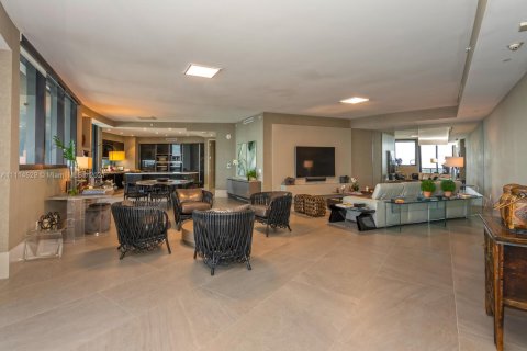 Copropriété à vendre à Sunny Isles Beach, Floride: 5 chambres, 385.92 m2 № 1863650 - photo 12