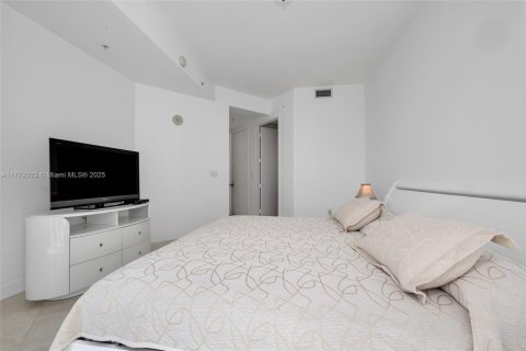 Condo in Sunny Isles Beach, Florida, 2 bedrooms  № 1713579 - photo 20