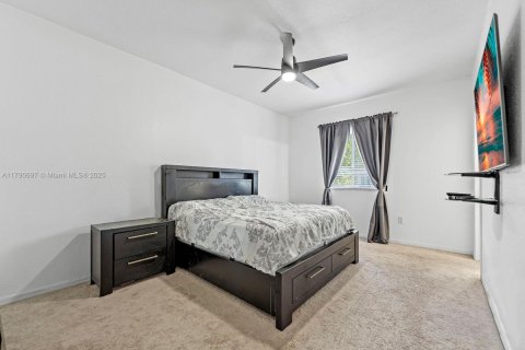 Townhouse in Homestead, Florida 2 bedrooms, 132.94 sq.m. № 1731464 - photo 14