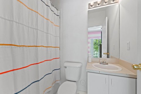 Townhouse in Homestead, Florida 2 bedrooms, 132.94 sq.m. № 1731464 - photo 13