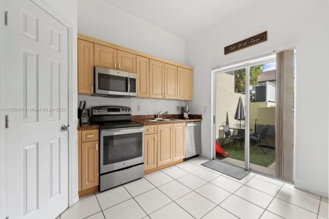 Townhouse in Homestead, Florida 2 bedrooms, 132.94 sq.m. № 1731464 - photo 5