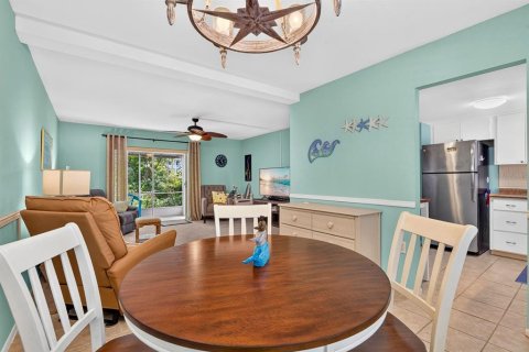 Condo in Bradenton, Florida, 2 bedrooms  № 2371538 - photo 6