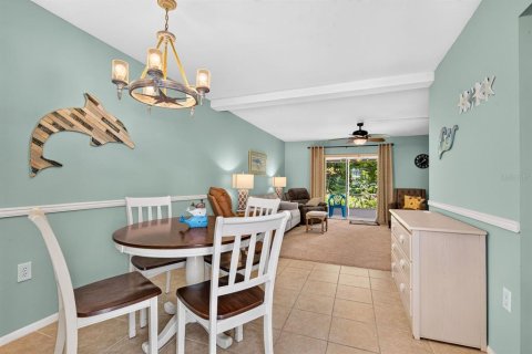 Condo in Bradenton, Florida, 2 bedrooms  № 2371538 - photo 5