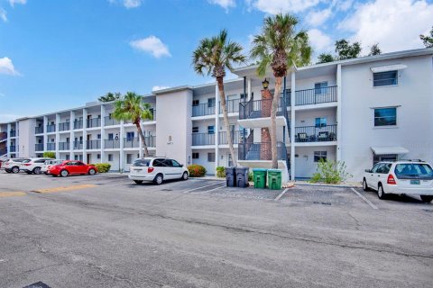Condo in Bradenton, Florida, 2 bedrooms  № 2371538