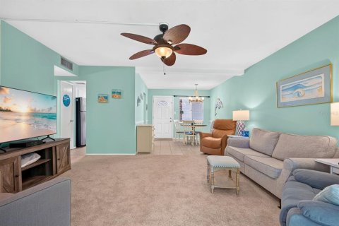 Condo in Bradenton, Florida, 2 bedrooms  № 2371538 - photo 8
