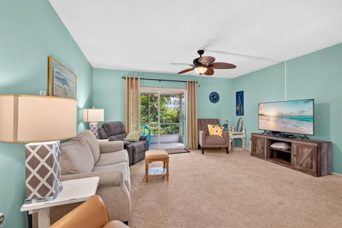 Condo in Bradenton, Florida, 2 bedrooms  № 2371538 - photo 7