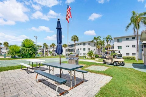 Condo in Bradenton, Florida, 2 bedrooms  № 2371538 - photo 24