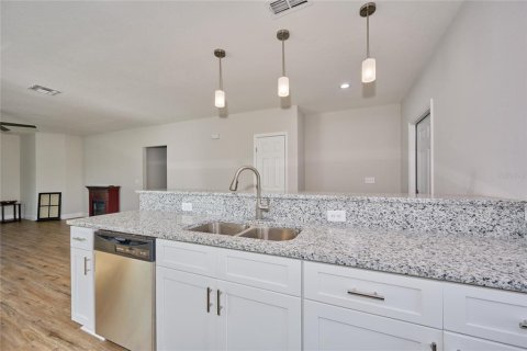 Villa ou maison à vendre à Indian lake estates, Floride: 3 chambres, 152.36 m2 № 2199080 - photo 5