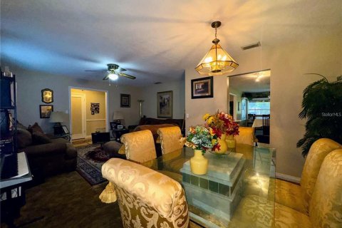 Villa ou maison à louer à Seffner, Floride: 3 chambres, 152.82 m2 № 2414996 - photo 10