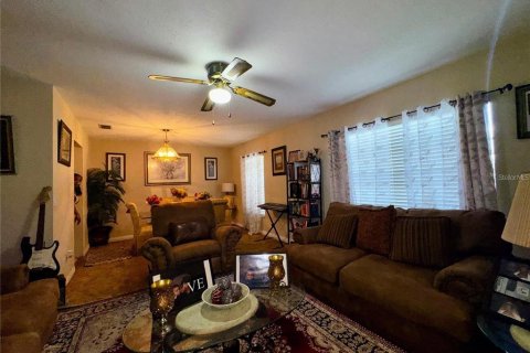 Villa ou maison à louer à Seffner, Floride: 3 chambres, 152.82 m2 № 2414996 - photo 6