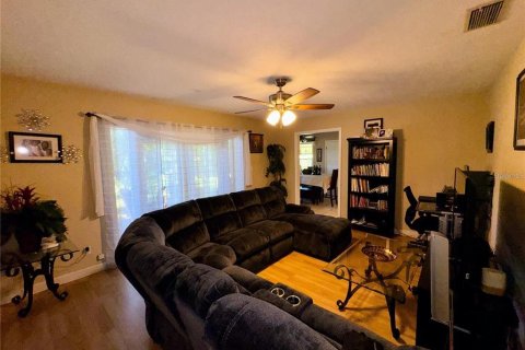 Villa ou maison à louer à Seffner, Floride: 3 chambres, 152.82 m2 № 2414996 - photo 22