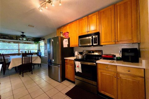 Villa ou maison à louer à Seffner, Floride: 3 chambres, 152.82 m2 № 2414996 - photo 14