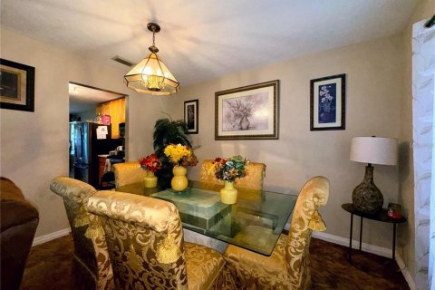 Villa ou maison à louer à Seffner, Floride: 3 chambres, 152.82 m2 № 2414996 - photo 9