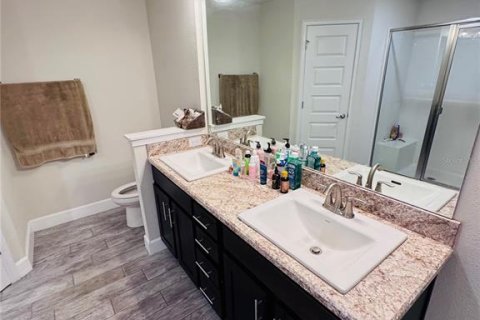House in Kissimmee, Florida 4 bedrooms, 178.74 sq.m. № 1824674 - photo 11