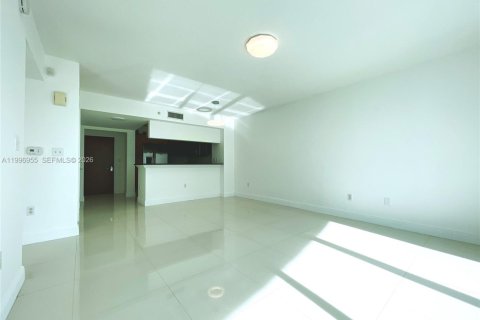 Condo in Miami, Florida, 1 bedroom  № 2066143 - photo 7