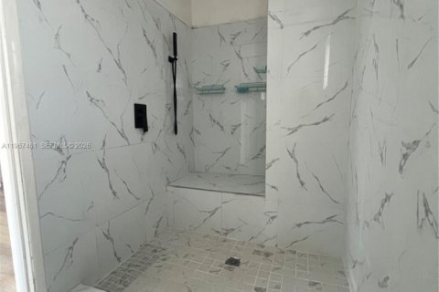 Снять в аренду виллу или дом в Холливуд, Флорида 1 спальня, 179.39м2, № 2028673 - фото 9