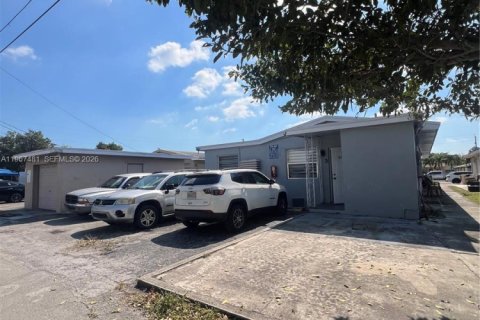 Снять в аренду виллу или дом в Холливуд, Флорида 1 спальня, 179.39м2, № 2028673 - фото 11