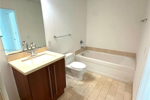 Condo in Miami, Florida, 1 bedroom  № 1933444 - photo 14