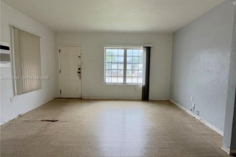 Villa ou maison à louer à Miami, Floride: 3 chambres, 126.9 m2 № 2431271 - photo 8