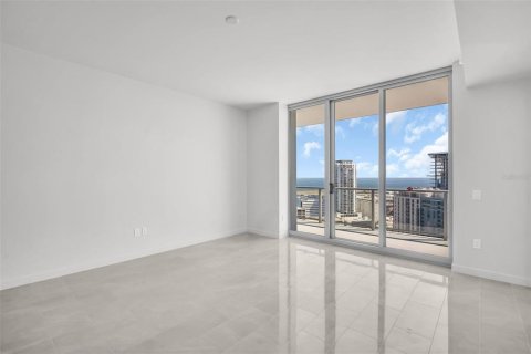 Condominio en venta en Saint Petersburg, Florida, 3 dormitorios, 180.97 m2 № 2229630 - foto 11