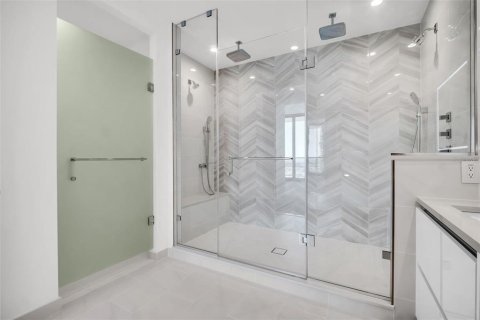 Condominio en venta en Saint Petersburg, Florida, 3 dormitorios, 180.97 m2 № 2229630 - foto 26