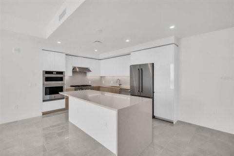Condominio en venta en Saint Petersburg, Florida, 3 dormitorios, 180.97 m2 № 2229630 - foto 3