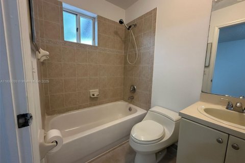 Condo in Homestead, Florida, 2 bedrooms  № 1818063 - photo 19
