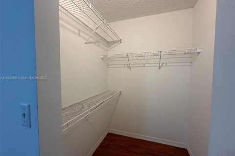 Condo in Homestead, Florida, 2 bedrooms  № 1818063 - photo 17