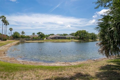 House in Merrit Island, Florida 3 bedrooms, 130.16 sq.m. № 1717365 - photo 18