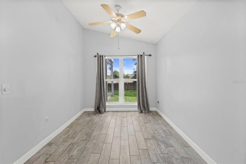 House in Merrit Island, Florida 3 bedrooms, 130.16 sq.m. № 1717365 - photo 15