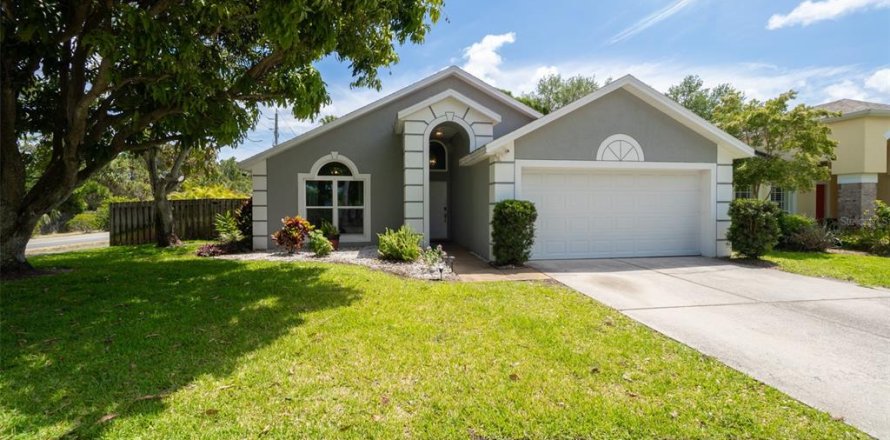 House in Merrit Island, Florida 3 bedrooms, 130.16 sq.m. № 1717365