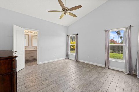 House in Merrit Island, Florida 3 bedrooms, 130.16 sq.m. № 1717365 - photo 7