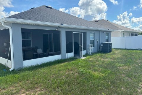 House in Haines City, Florida 4 bedrooms, 190.73 sq.m. № 1915446 - photo 6