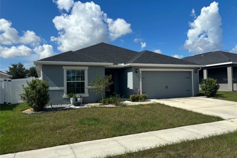 House in Haines City, Florida 4 bedrooms, 190.73 sq.m. № 1915446 - photo 4