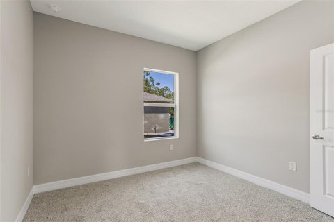 House in North Port, Florida 4 bedrooms, 184.88 sq.m. № 1723327 - photo 23