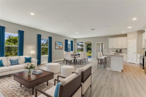 House in North Port, Florida 4 bedrooms, 184.88 sq.m. № 1723327 - photo 4