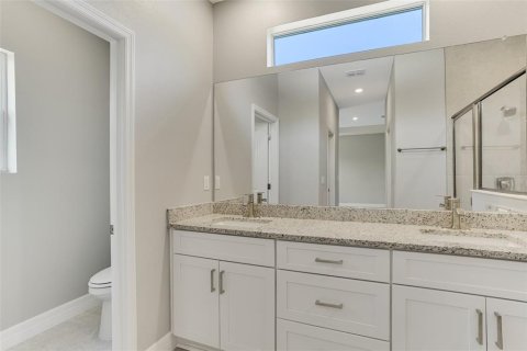 House in North Port, Florida 4 bedrooms, 184.88 sq.m. № 1723327 - photo 17