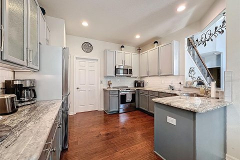 Townhouse in Palm Harbor, Florida 3 bedrooms, 209.03 sq.m. № 2114464 - photo 11