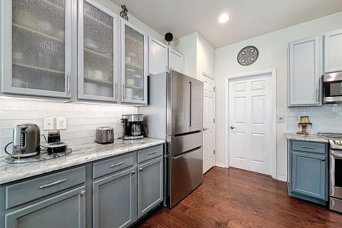 Townhouse in Palm Harbor, Florida 3 bedrooms, 209.03 sq.m. № 2114464 - photo 8