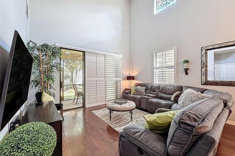 Townhouse in Palm Harbor, Florida 3 bedrooms, 209.03 sq.m. № 2114464 - photo 16